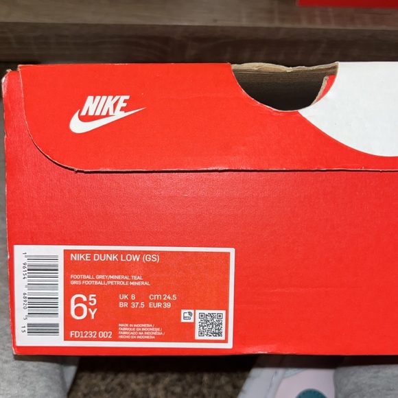 Nike dunks - Picture 2 of 4